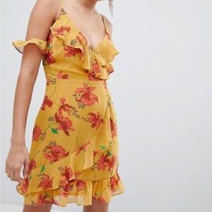 NEW WITH TAGS Misguided floral dress